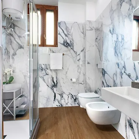 Sara Luxury 1 *
